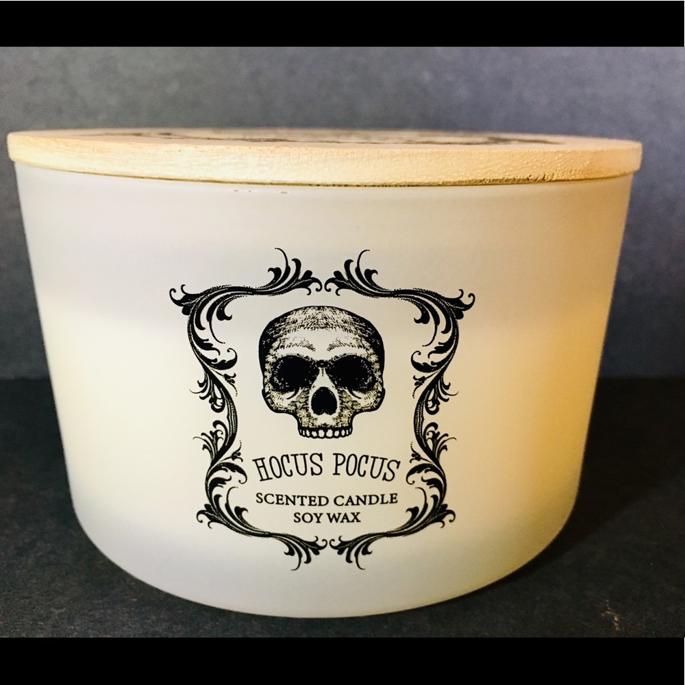 Hocus Pocus Halloween 3 Wick Candle Skull Rat